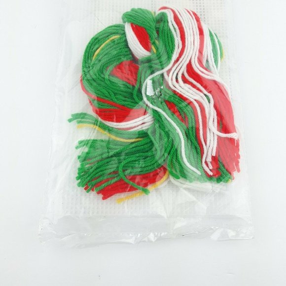 Needlecraft Shop Christmas Trimmings Christmas Poinsettias Plastic Canvas - Picture 7 of 7